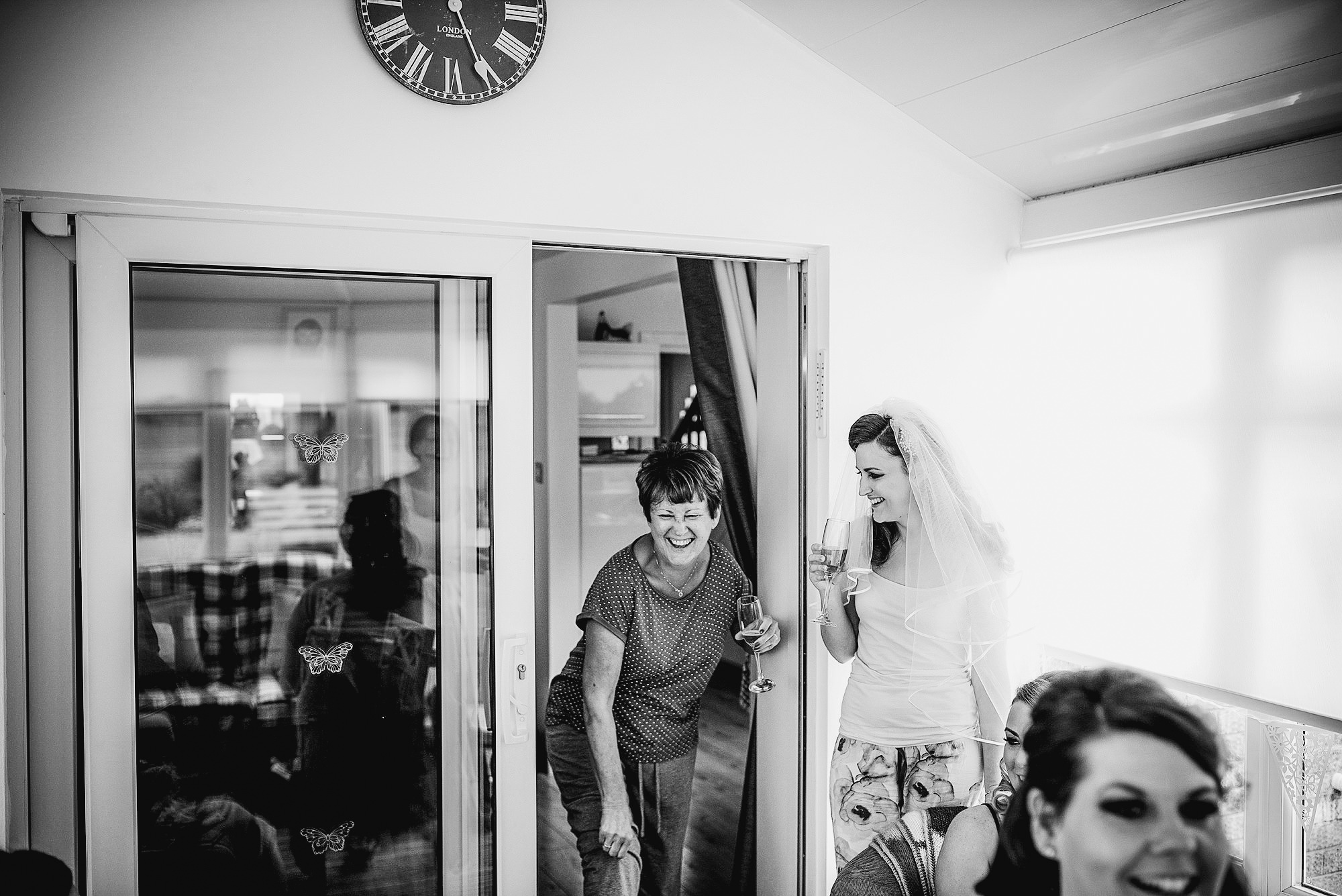relaxed Wedding Photographer