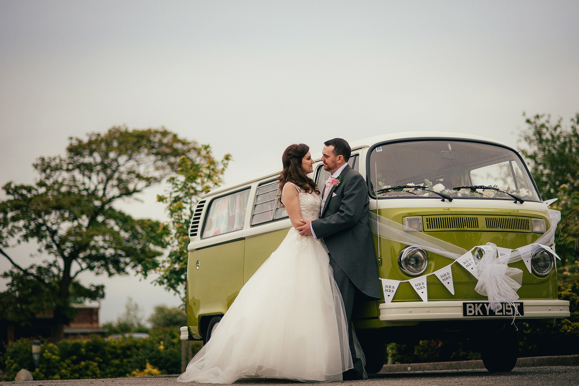 relaxed Wedding Photographer