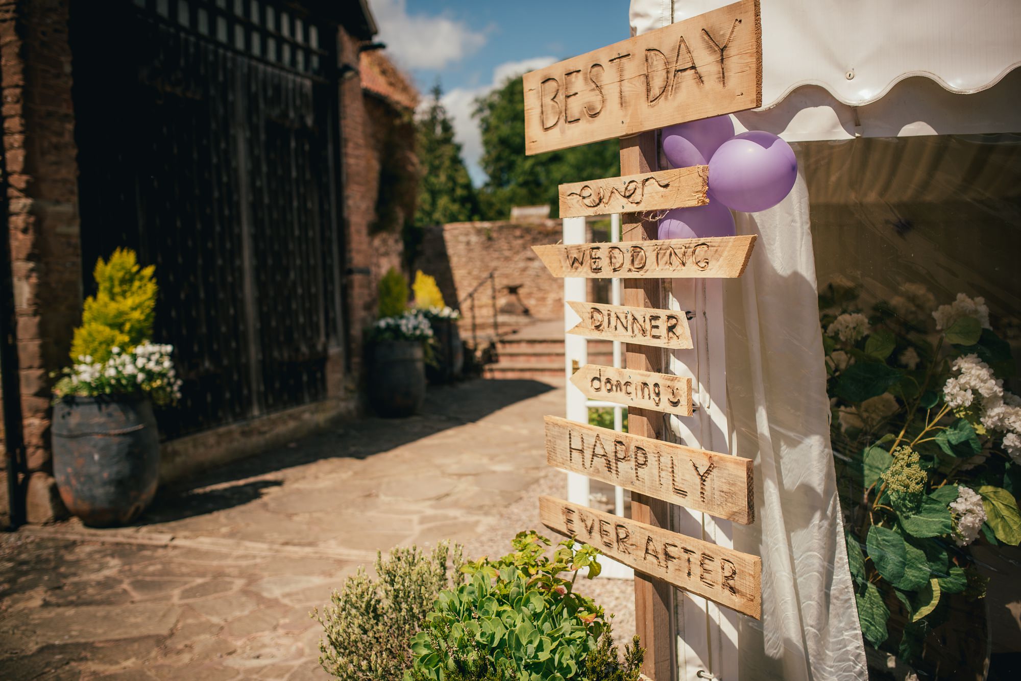 Rustic wedding at How Caple Court by Hereford Wedding Photographer