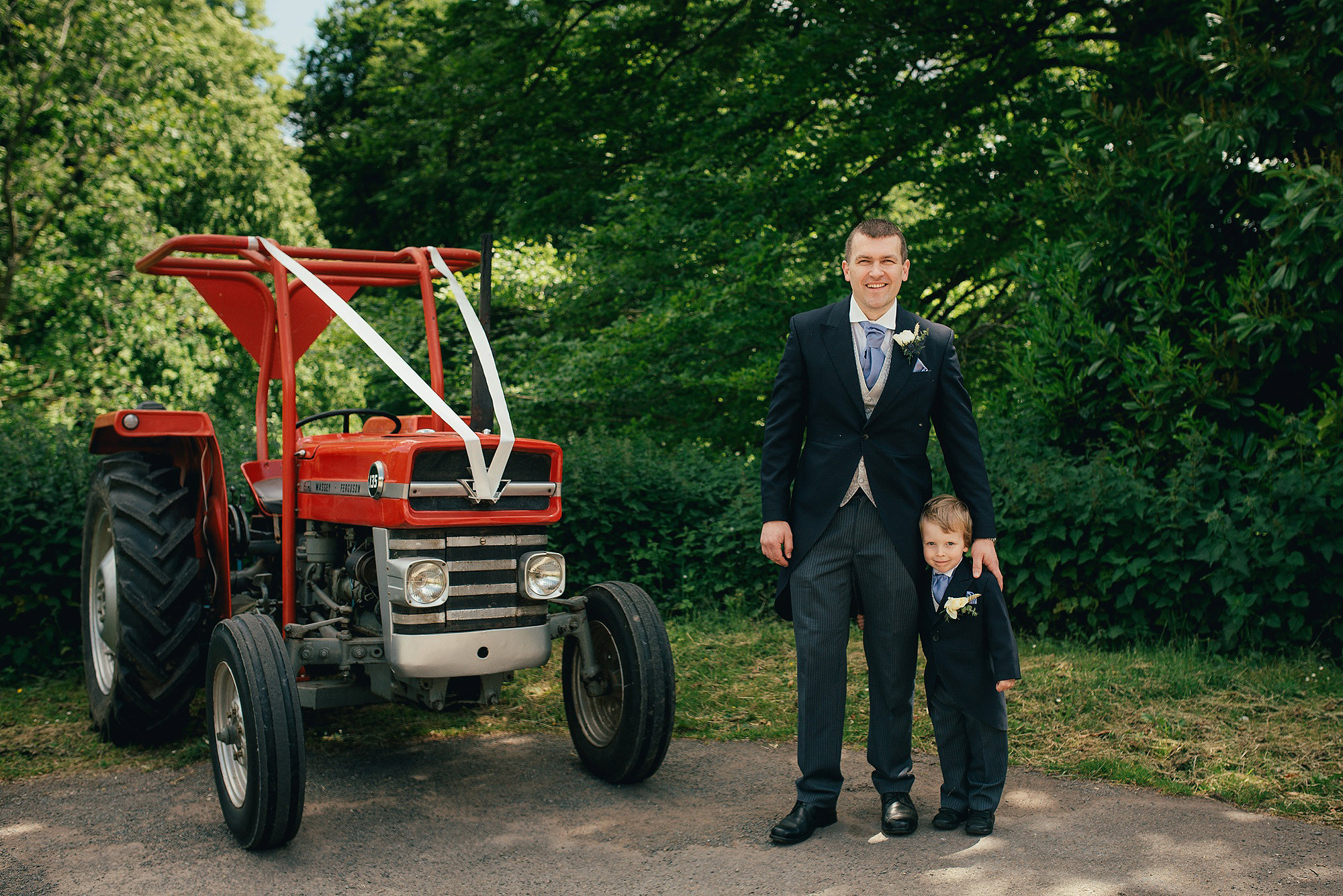 Rustic wedding at How Caple Court by Hereford Wedding Photographer